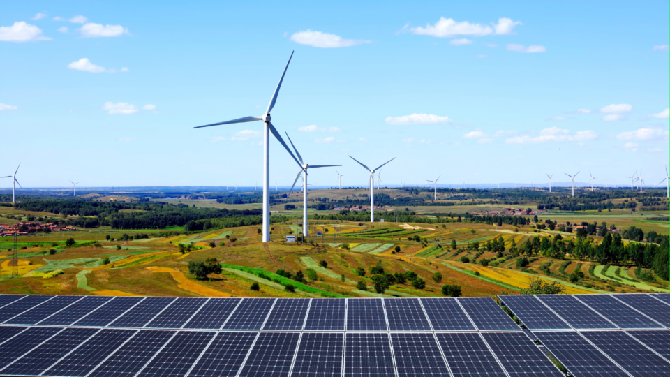 Climat, conflits et budget : l’urgente décarbonation énergétique
